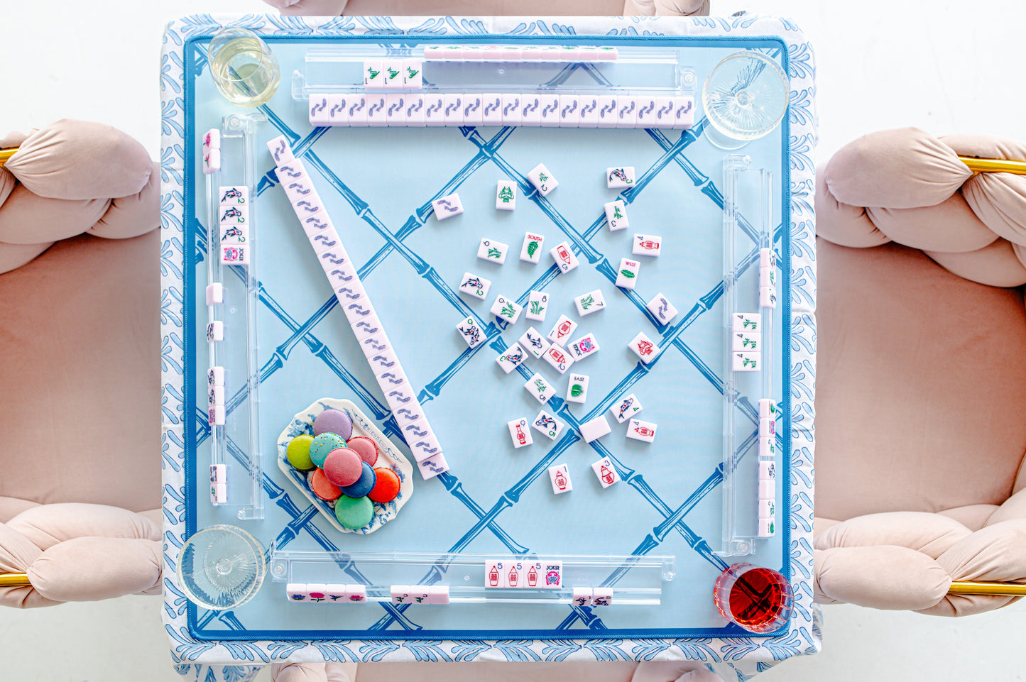 MAHJONG GAME MAT: TRELLIS IN BARELY BLUE